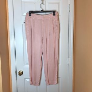 NWT Gap Pleated Pants.